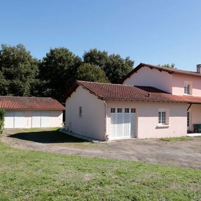 Maison 6 pièces 176714 €