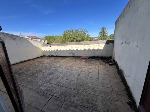 Maison de ville de 9 pièces principales — photo du bien