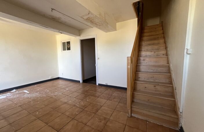 Maison de ville de 9 pièces principales — photo 2