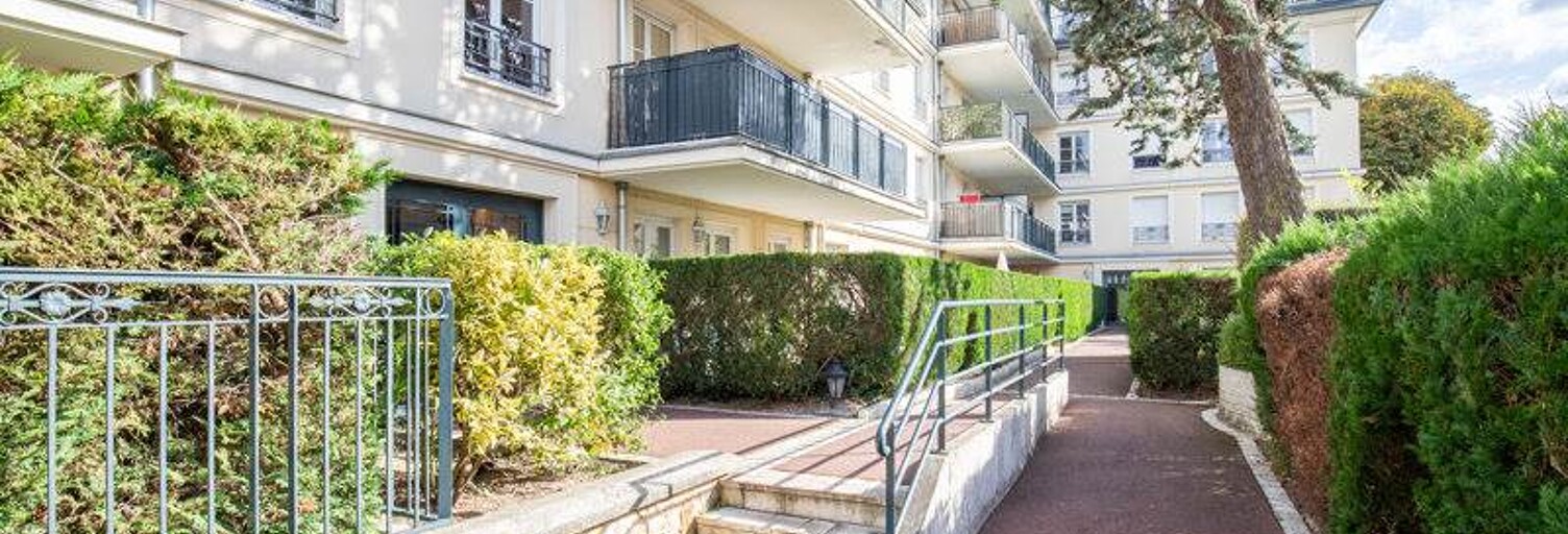 Appartement 3 Pièces 69 m² à vendre à Saint-Cyr-l'École (78210)