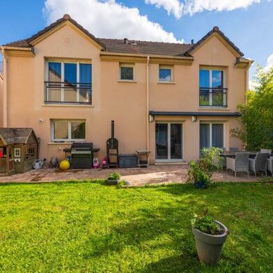 Maison 6 pièces 549000 €