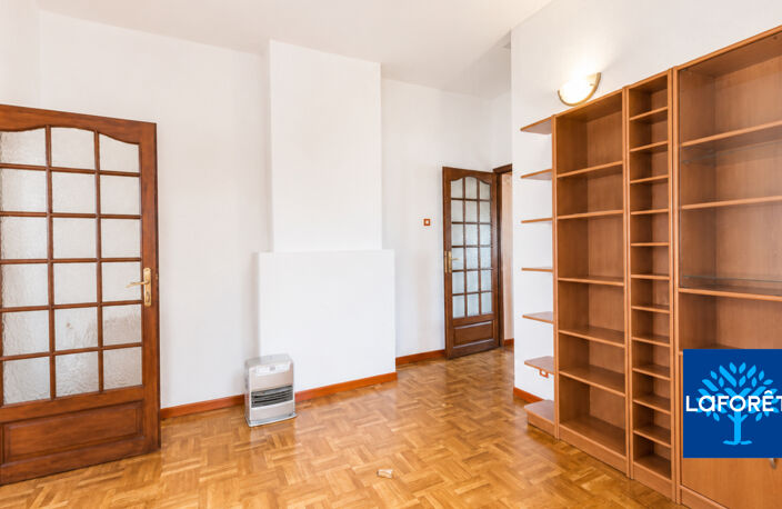 Maison familiale 140 m²   5 chambres  Fort potentiel d'investissement à Anzin — photo 2