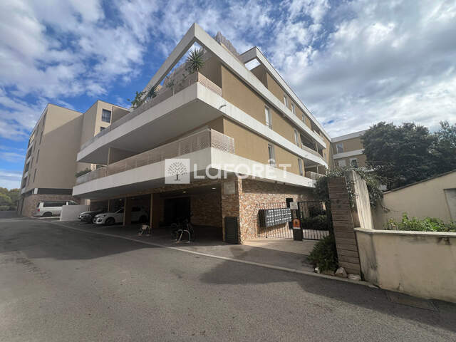 Castelnau le lez . GARAGE de 17 m² — photo du bien