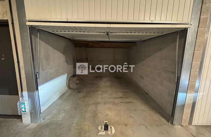 Castelnau le lez . GARAGE de 17 m² — photo 2