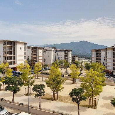 Appartement 4 pièces 1043 €