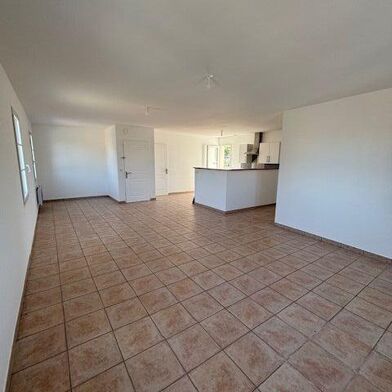 Appartement 4 pièces 1050 €