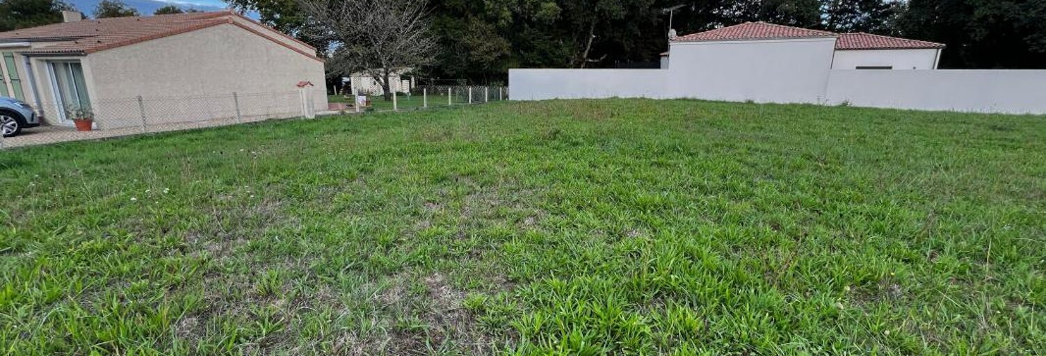 Terrain  710 m² à vendre à Le Chay (17600)