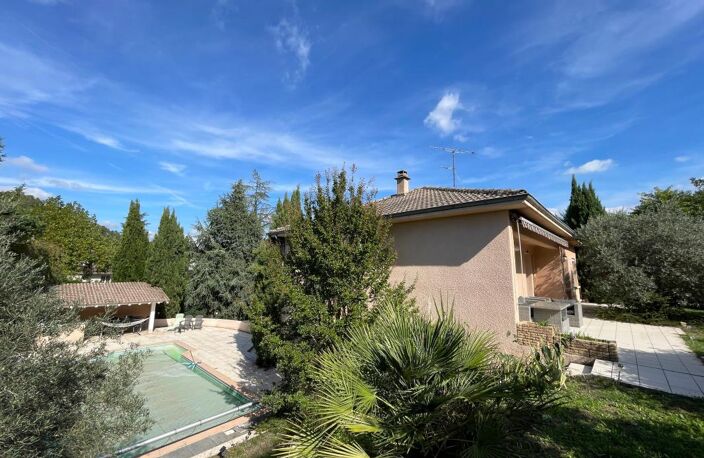 Maison 149 m², 4 chambres, piscine — photo 2