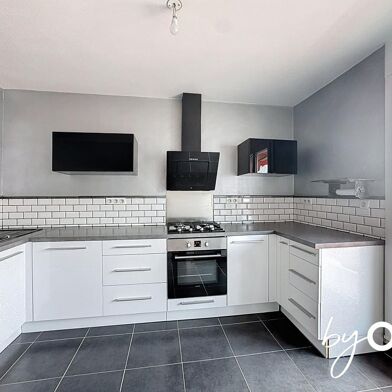 Appartement 4 pièces 99000 €