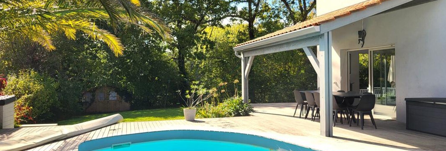 Maison 7 Pièces 180 m² à vendre à Arbonne (64210)