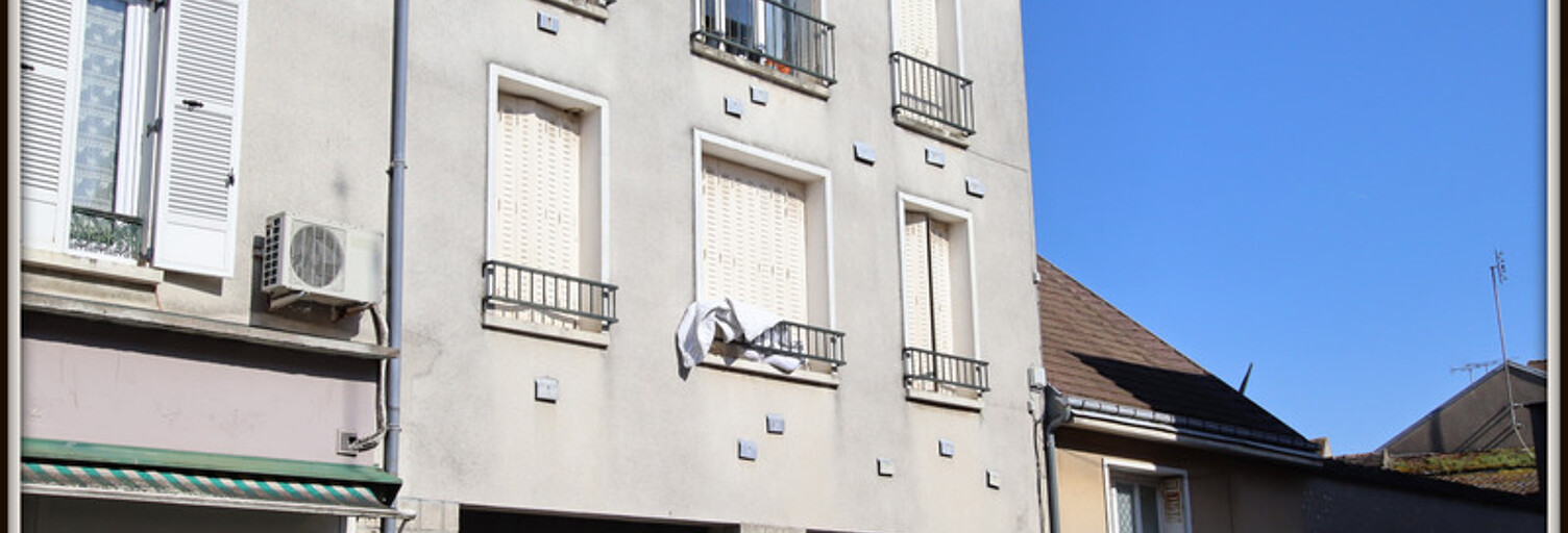 Immeuble  158 m² à vendre à Puiseaux (45390)