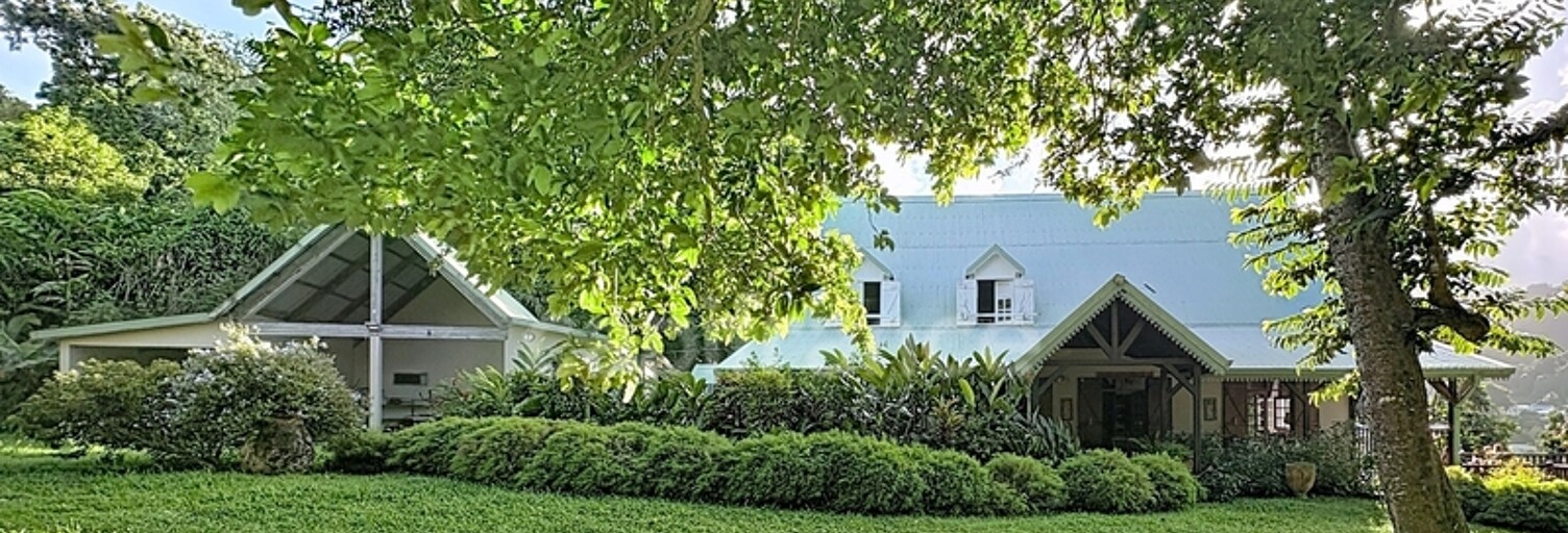 Maison 6 Pièces 242 m² à vendre à Saint-Claude (97120)