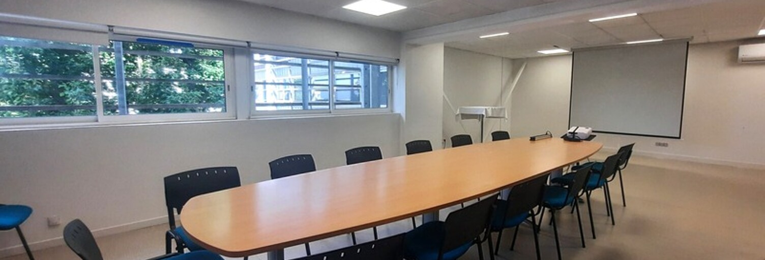 Local industriel 5 Pièces 140 m² à louer à Périgny (17180)