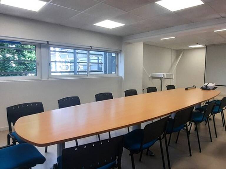 ocaux professionnels - bureaux 140 m², à louer – Périgny (zone d’activités) — photo 1