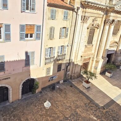 Appartement 3 pièces 180000 €