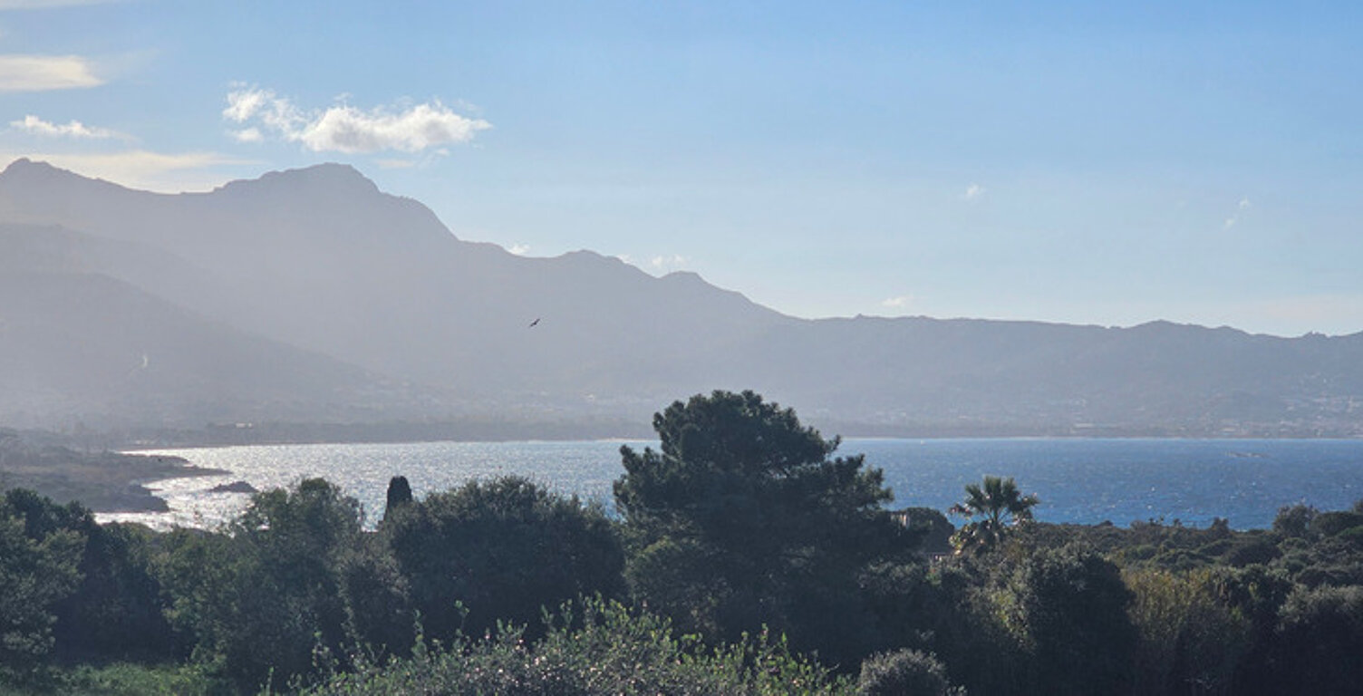 LUMIO - Maison à vendre de 125m2 sur 11.000m2 de terrain VUE SPLENDIDE SUR LE GOLFE DE CALVI — photo 1