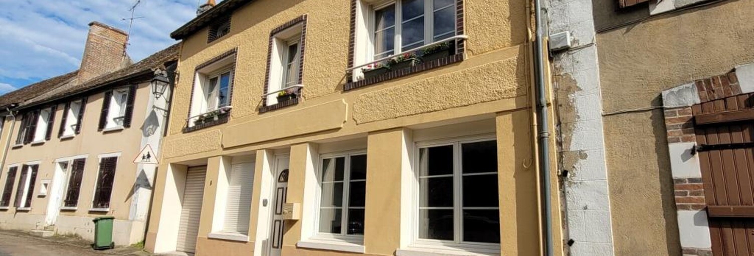 Maison 6 Pièces 167 m² à louer à Saint-Amand-en-Puisaye (58310)