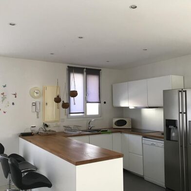 Appartement 4 pièces 1230 €