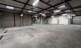 Local industriel  1730 m² à louer à Neuilly-sur-Marne (93330)