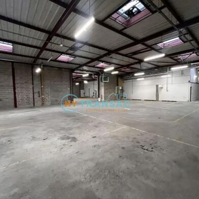 Local industriel  16579 €