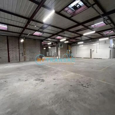 Local industriel  16579 €