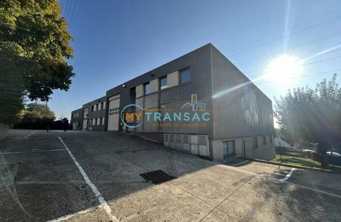 Local d''activité 1 730m² à Louer Z.I DES CHANOUX  NEUILLY-SUR-MARNE — photo 2