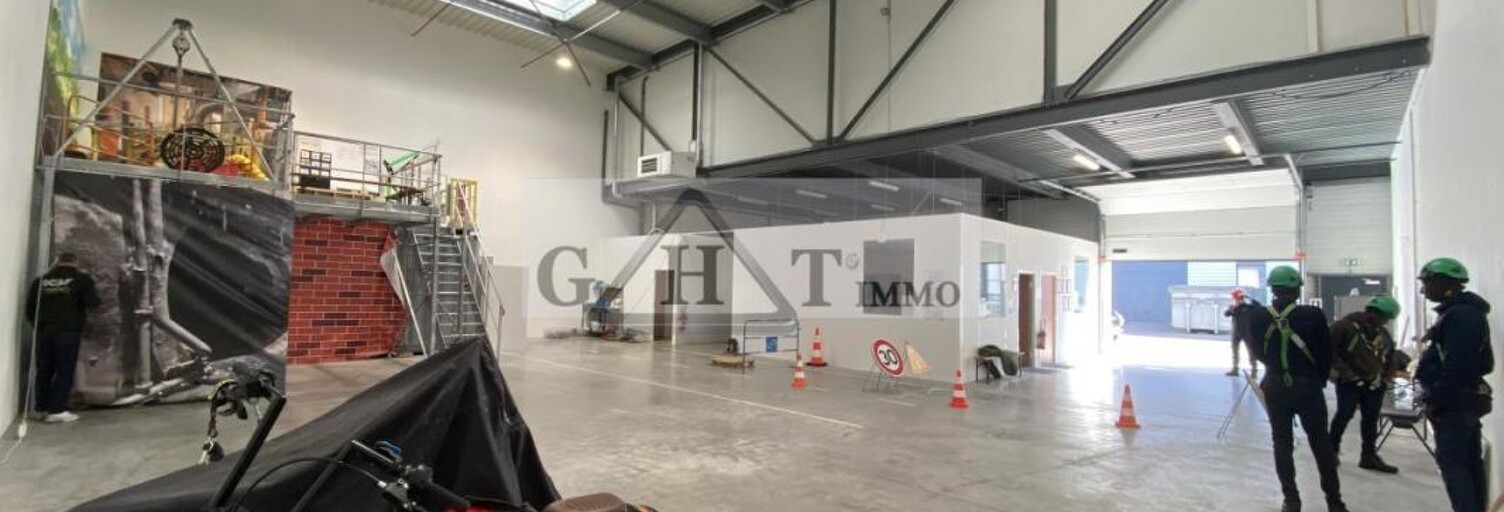 Local industriel  530 m² à louer à Villeneuve-la-Garenne (92390)