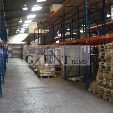 Local industriel  2120000 €