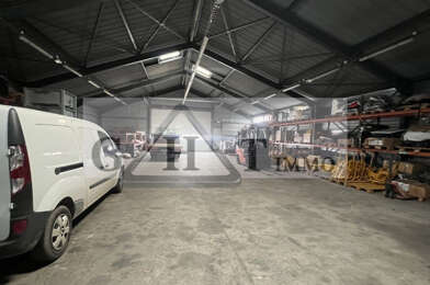 Local industriel  594000 €