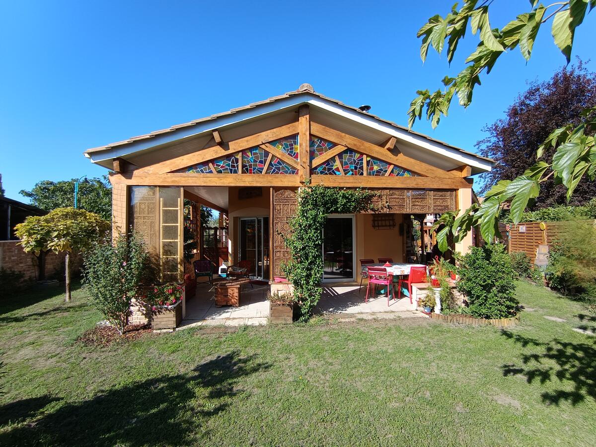 Villa / Maison  T6 à vendre Saint-Seurin-sur-l'Isle 33660