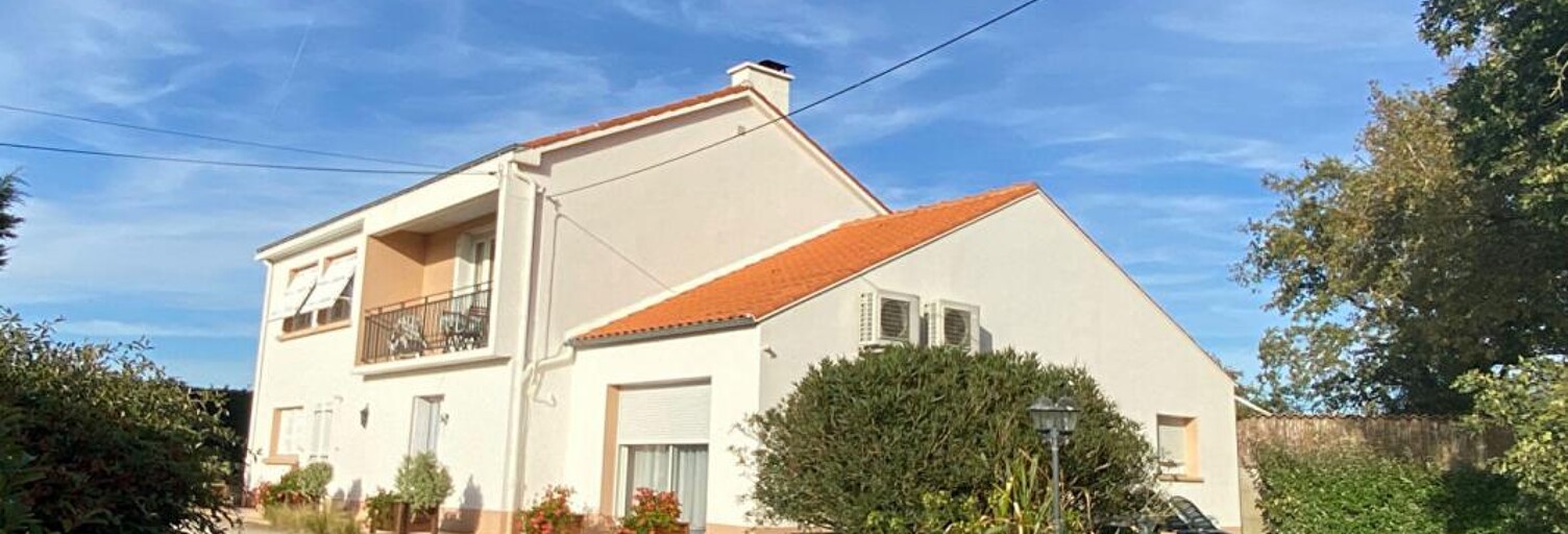 Maison 8 Pièces 185 m² à vendre à Saint-Hilaire-de-Chaléons (44680)