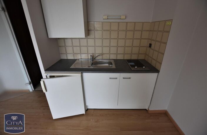Location appartement 1 pièce 21 m² à Cholet (49300) — photo 3