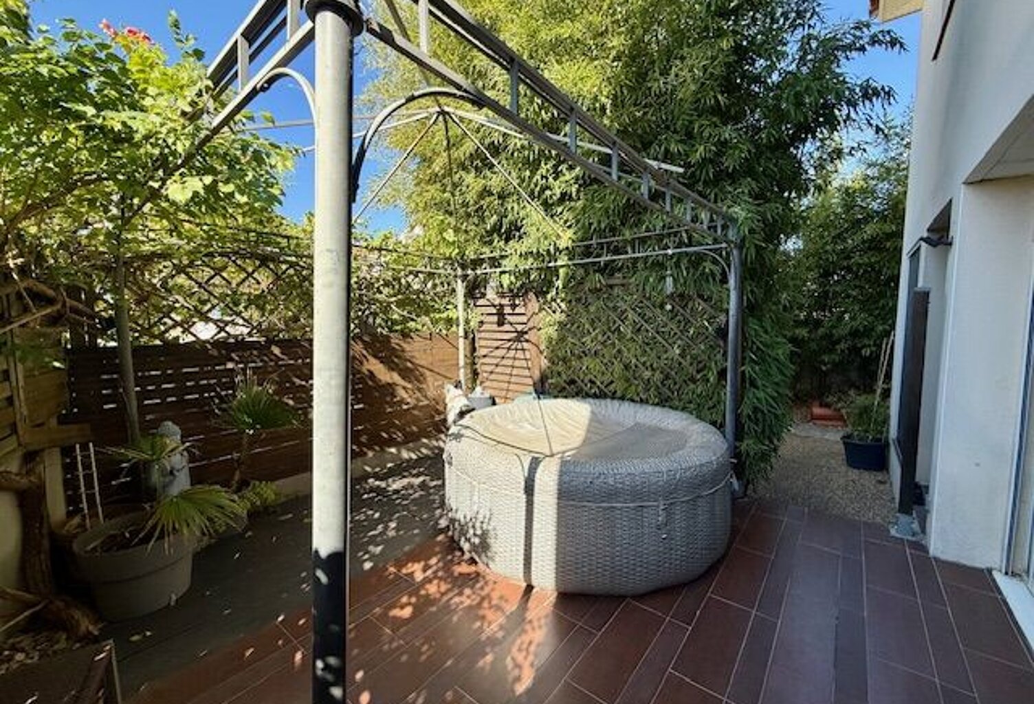 Villa avec POTENTIEL et DEPENDANCE — photo 1