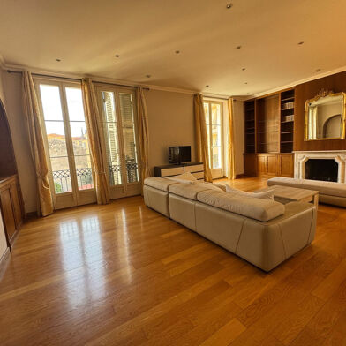 Appartement 3 pièces 672900 €