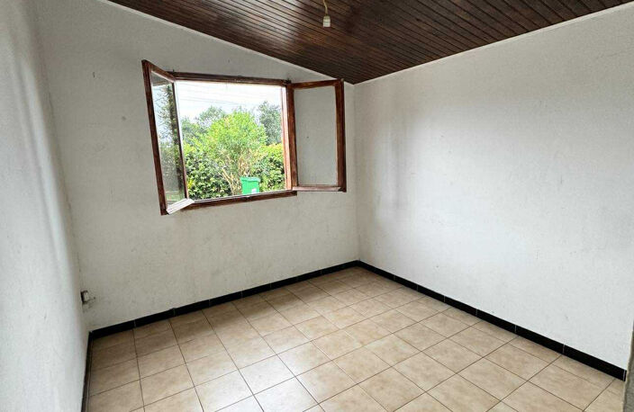 VILLA T3 AVEC TRAVAUX - ST LOUIS GOL LES HAUTS - BAISSE DE P — photo 4