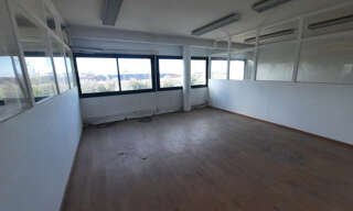 Bureau 2 Pièces 102 m² à louer à Marseille 16 (13016)