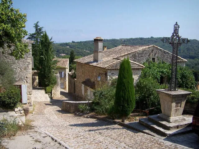 Village médiéval de la Vallée de la Cèze : Jolie Maison de v — photo du bien