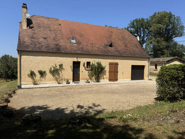 - VIAGER - Maison avec piscine, 8500 m2 de terrain à Cénac e — photo du bien