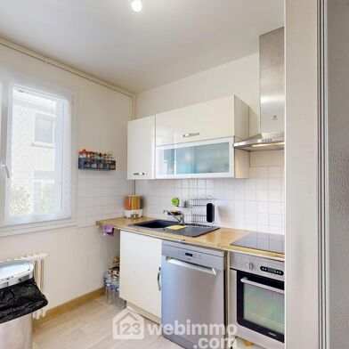 Appartement 4 pièces 219000 €