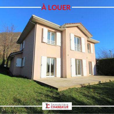 Maison 6 pièces 1595 €