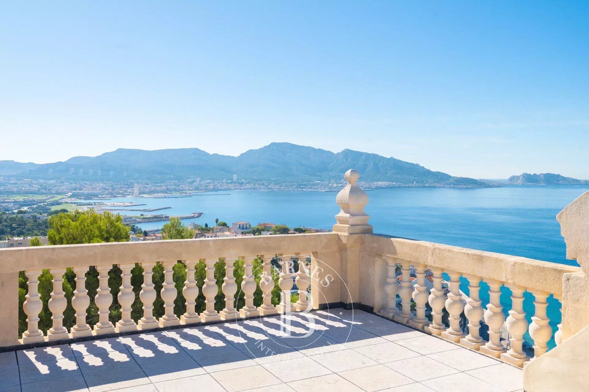 Villa / Maison  T10 à vendre Marseille 7eme 13007