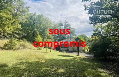 Propriété avec un magnifique terrain arboré et ruisseau proche d — photo du bien