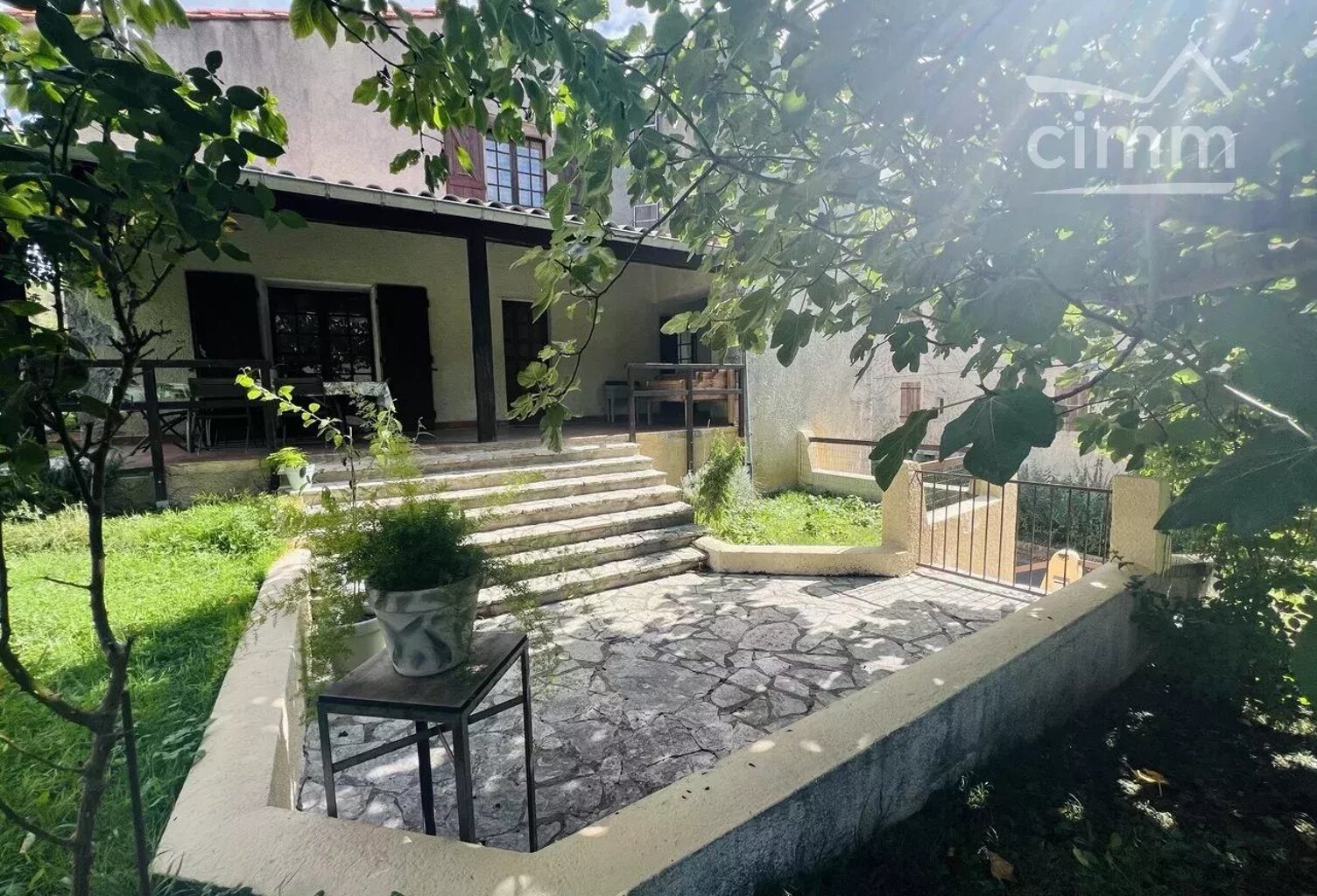 Maison de charme avec un beau jardin — photo 1