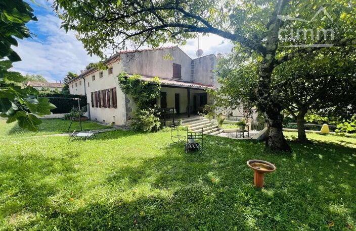 Maison de charme avec un beau jardin — photo 2