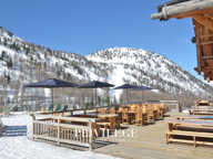 Chalet d'exception à Isola 2000-Terrasse panoramique aux pie — photo 4