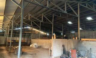 Immeuble  1500 m² à vendre à Lacapelle-Marival (46120)