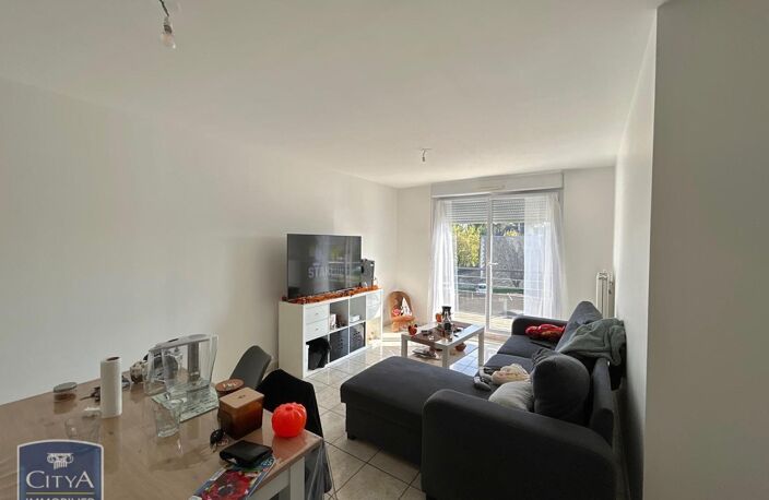 Location appartement 3 pièces 61 m² à Saint-Cyr-sur-Loire (37540) — photo 2