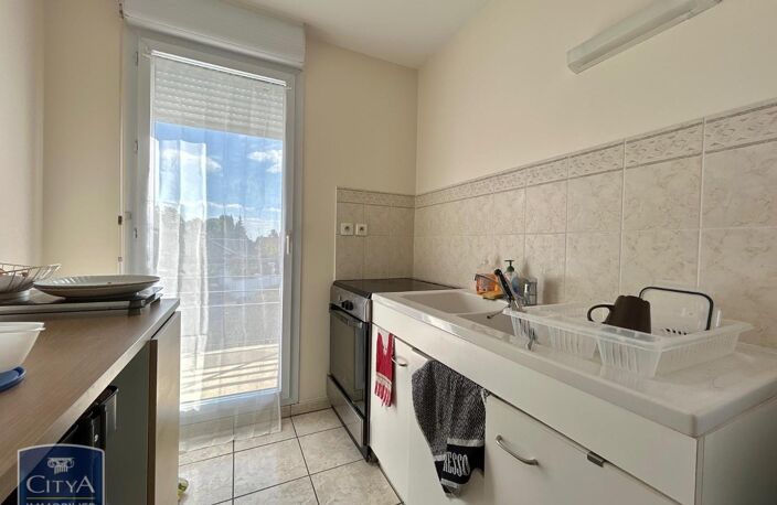 Location appartement 3 pièces 61 m² à Saint-Cyr-sur-Loire (37540) — photo 3