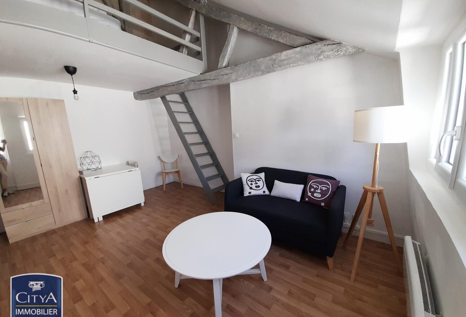 Location appartement 1 pièce 23 m² à Tours (37000) — photo 1