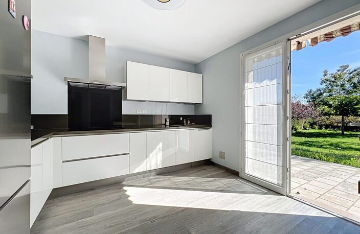 EXCLUSIVITÉ LA CHAUSSÉE SAINT VICTOR - Maison 6 Pièces 130 m? — photo 3